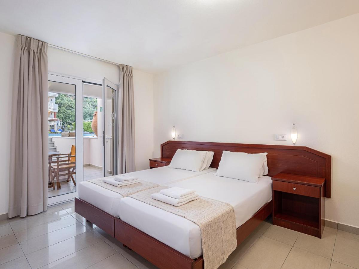 Artemis Apartments Stalos Bilik gambar