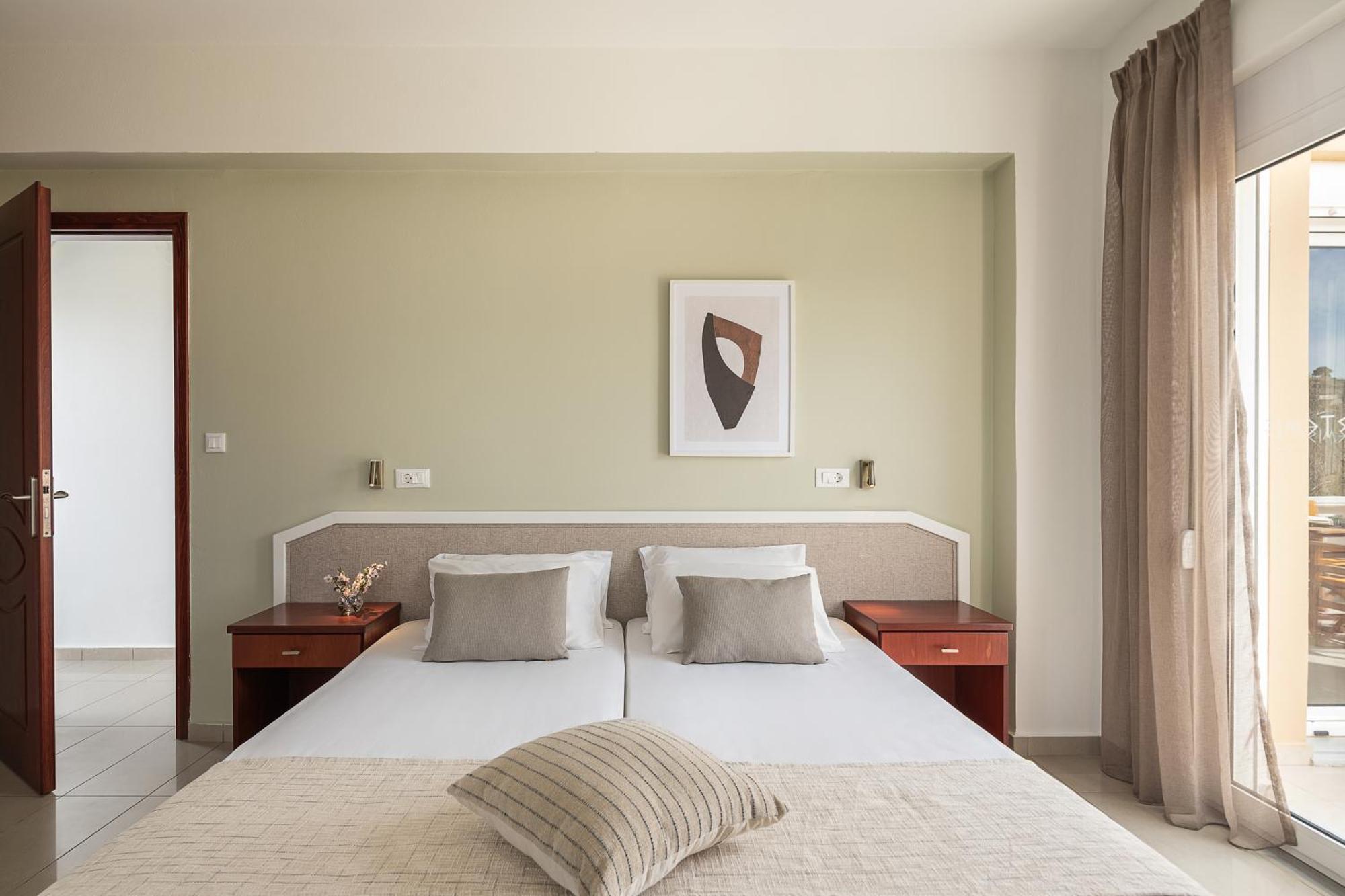 Artemis Apartments Stalos Bilik gambar